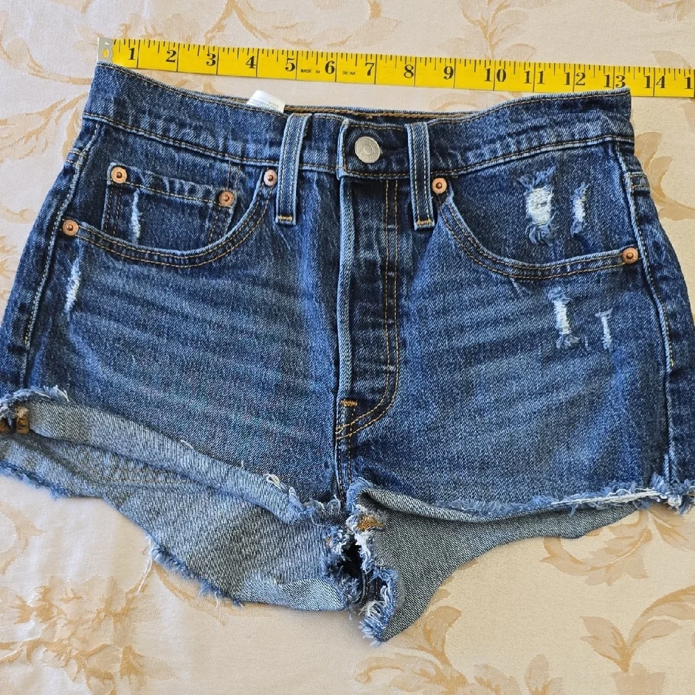 Levi's White Mid Rise Rolled-Hem Shorts & Distressed Blue Denim Cutoffs - Picture 7 of 9